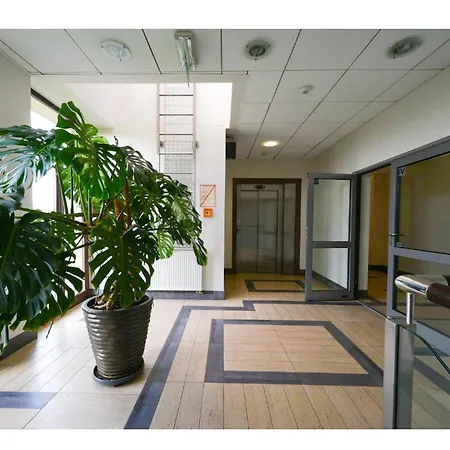 Wielopole17 Max With Ac Διαμέρισμα Krasków